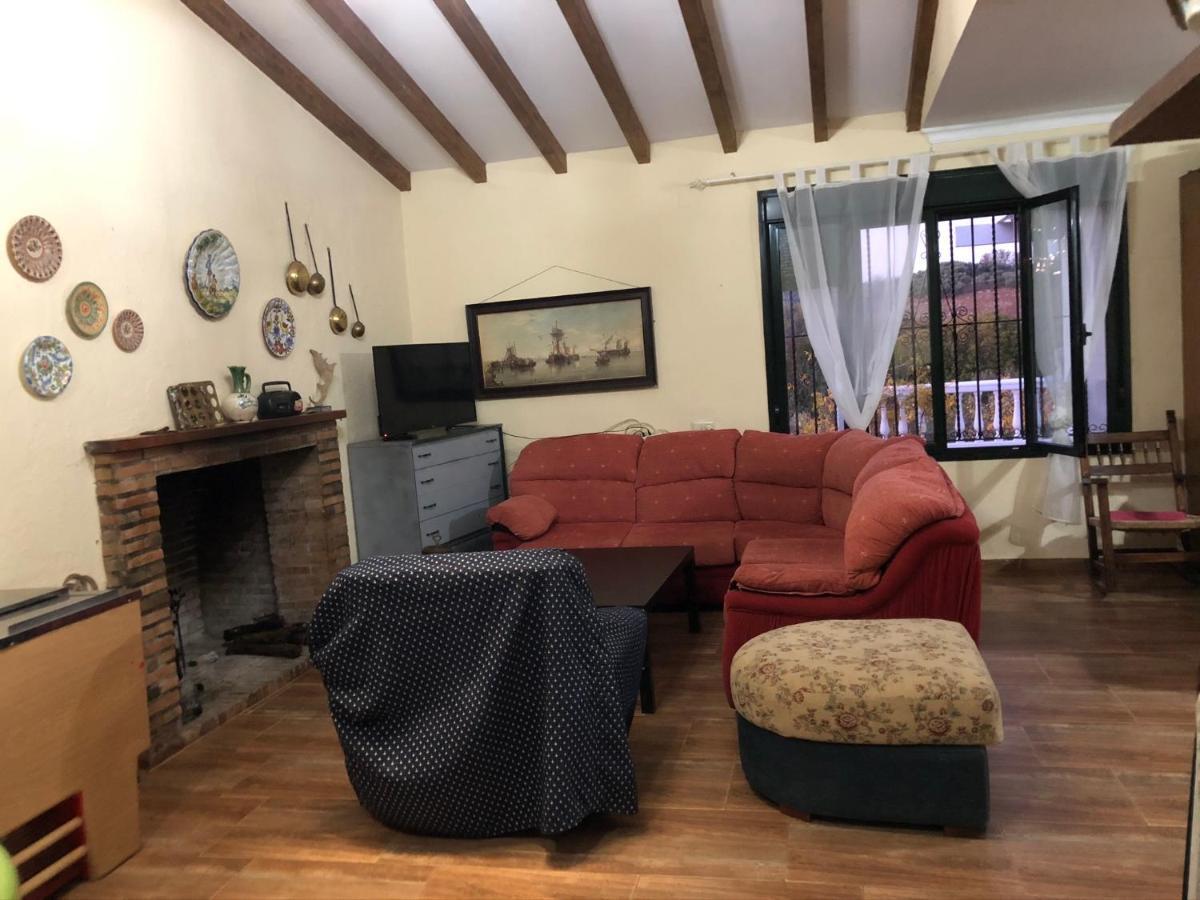 Casa Rural En Константина Екстериор снимка